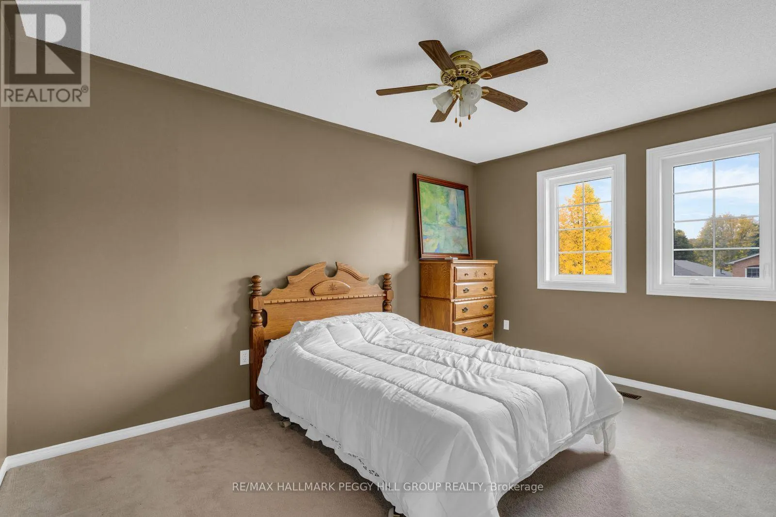 10 KATE AITKEN CRESCENT