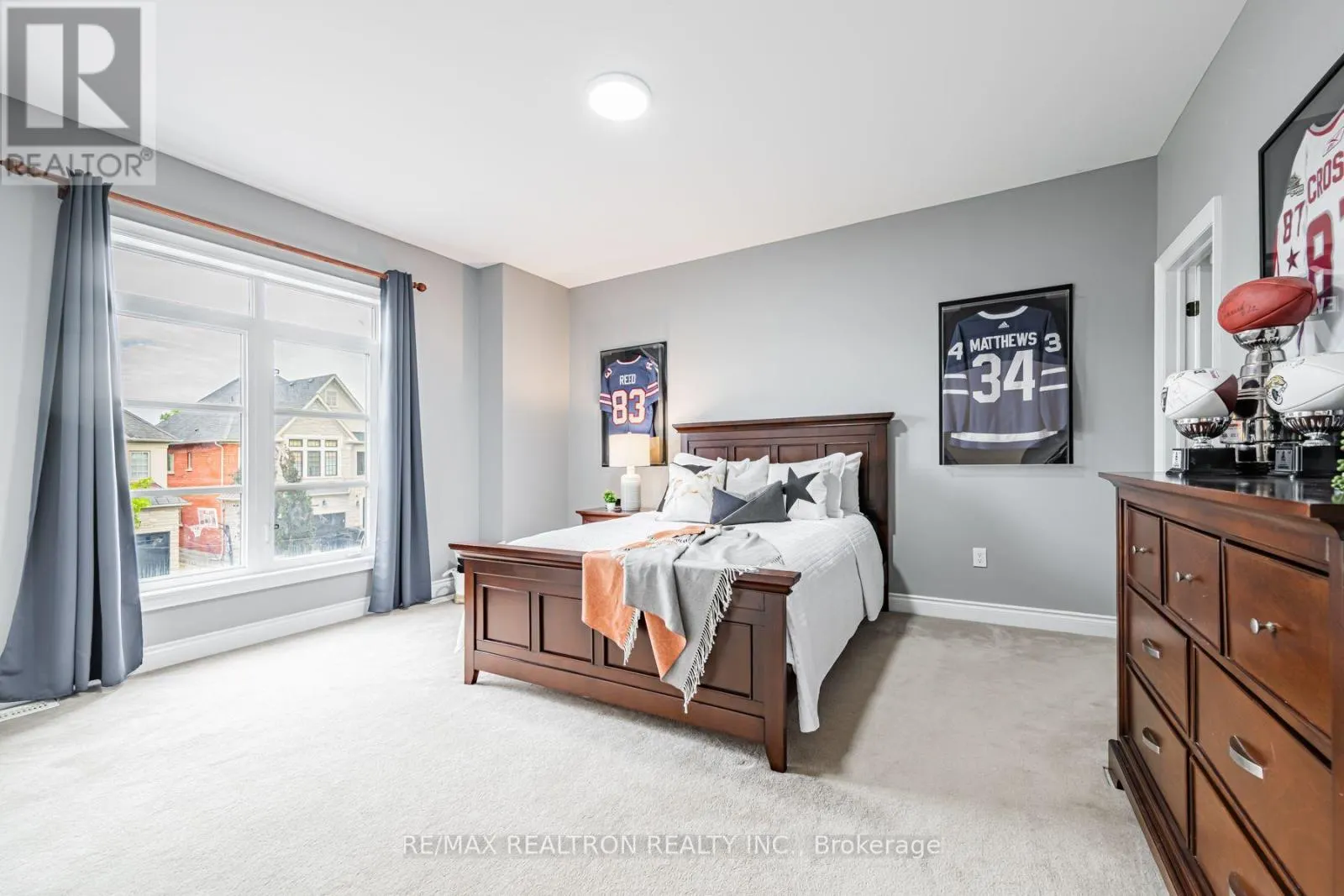 95 WOODVALLEY CRESCENT