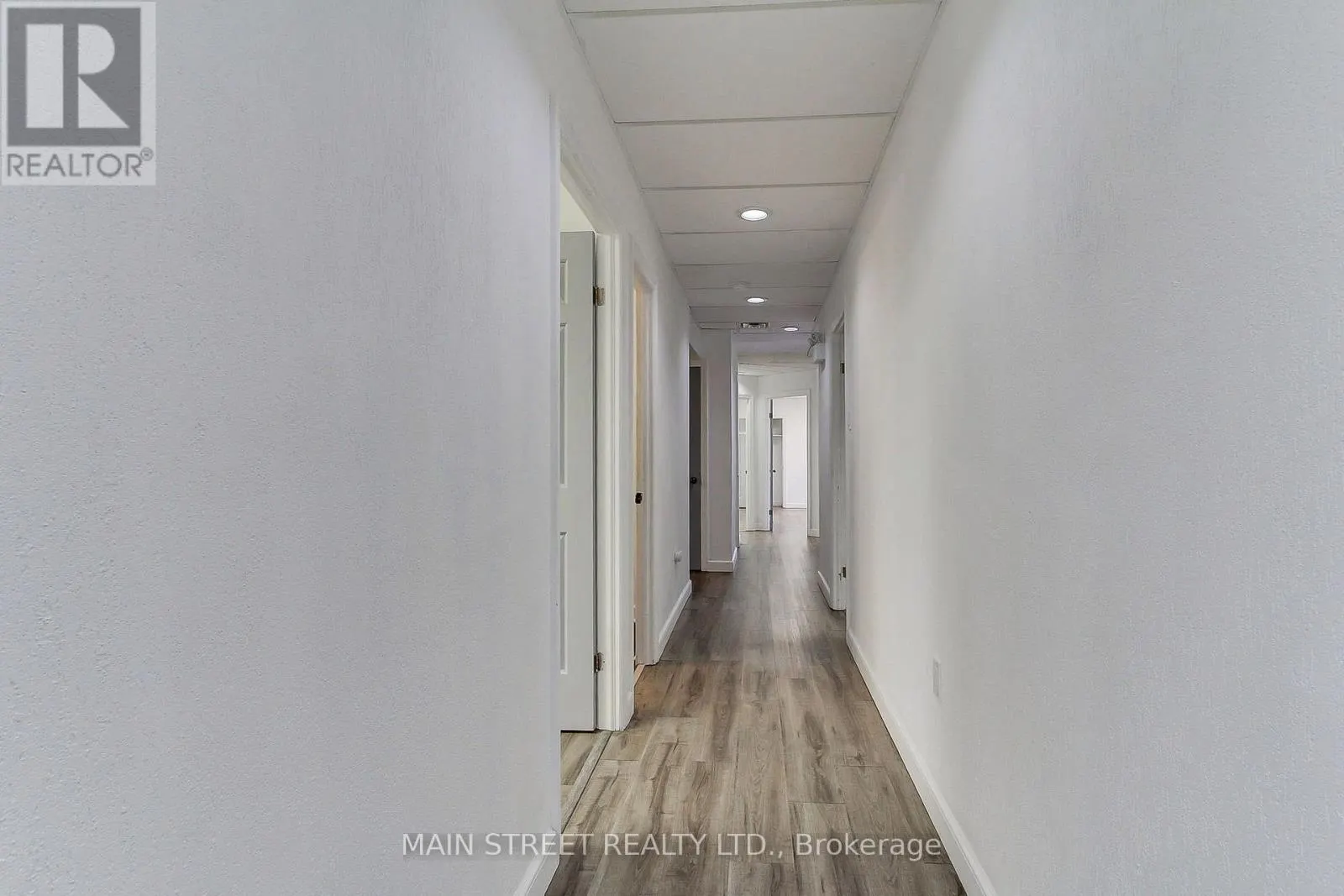 100 (MAIN) - 227 EAGLE STREET