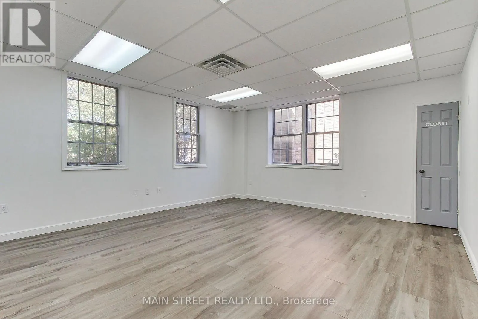 100 (MAIN) - 227 EAGLE STREET