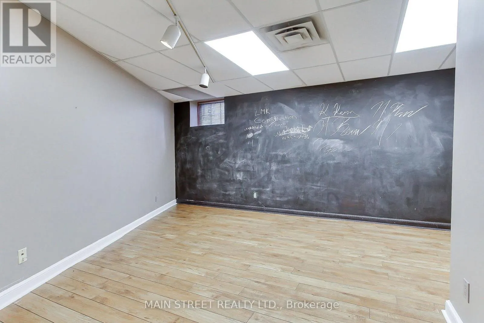 200 (LOWER) - 227 EAGLE STREET