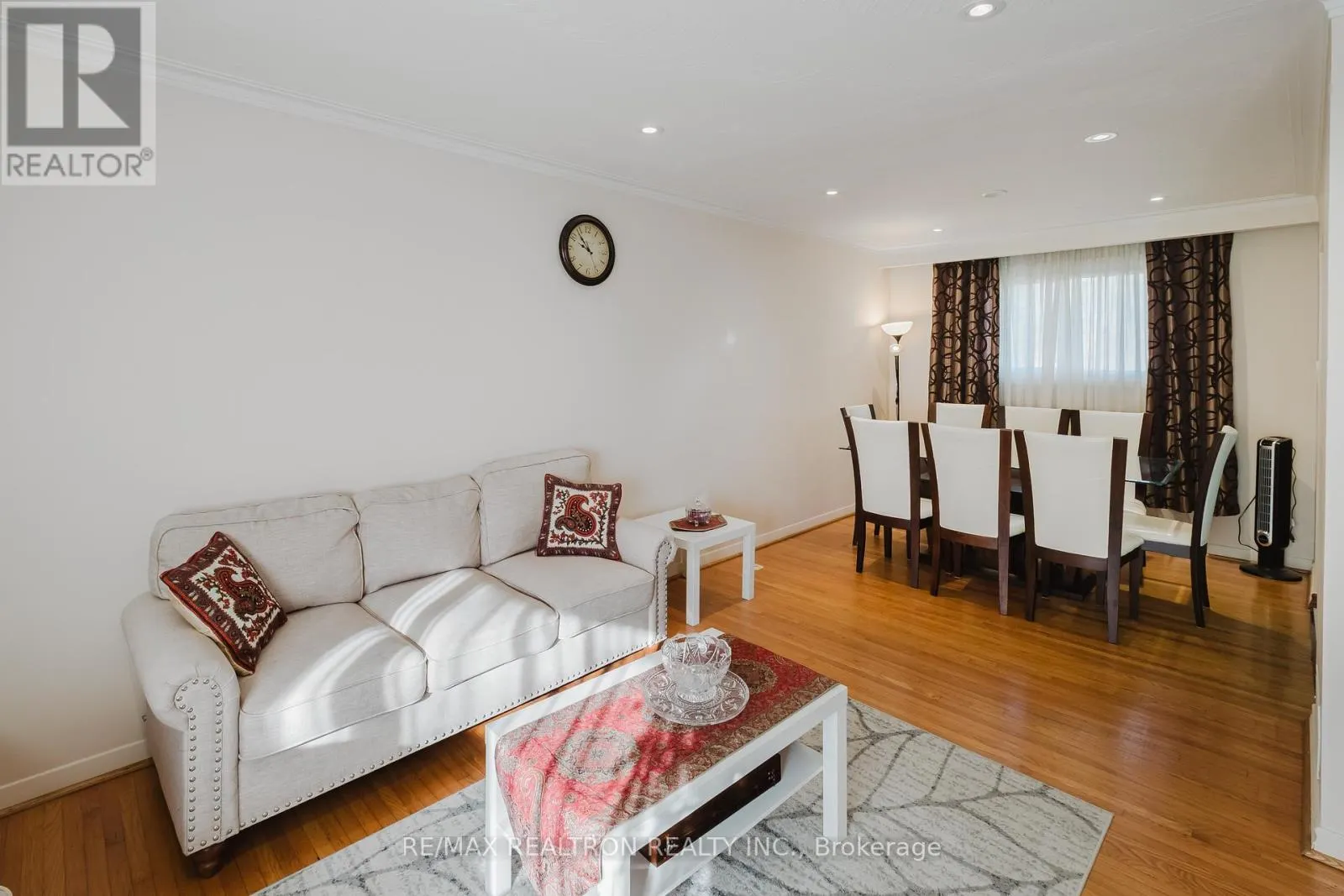 92 BOND CRESCENT