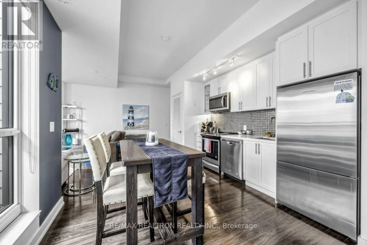 82 - 289 BROWARD WAY