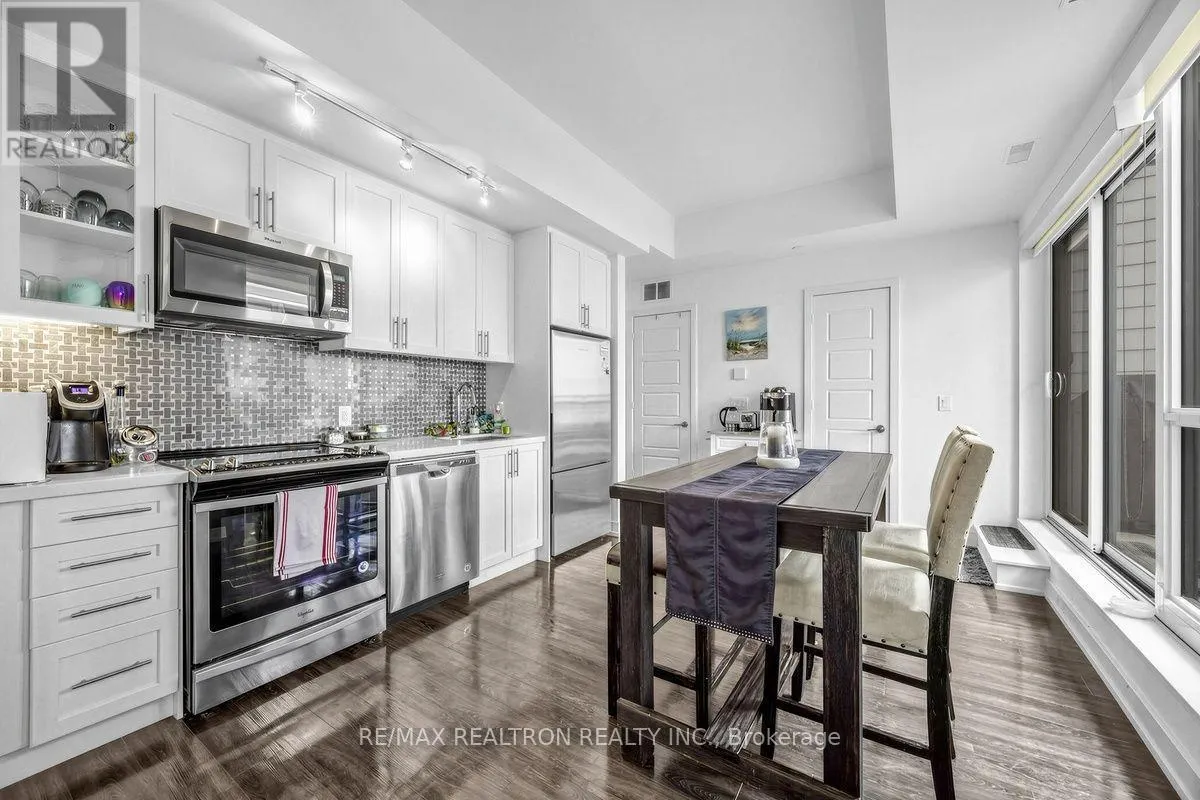82 - 289 BROWARD WAY