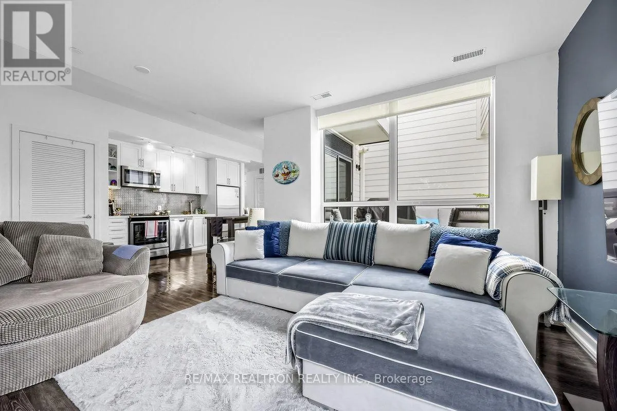 82 - 289 BROWARD WAY