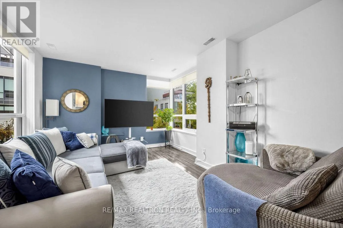 82 - 289 BROWARD WAY