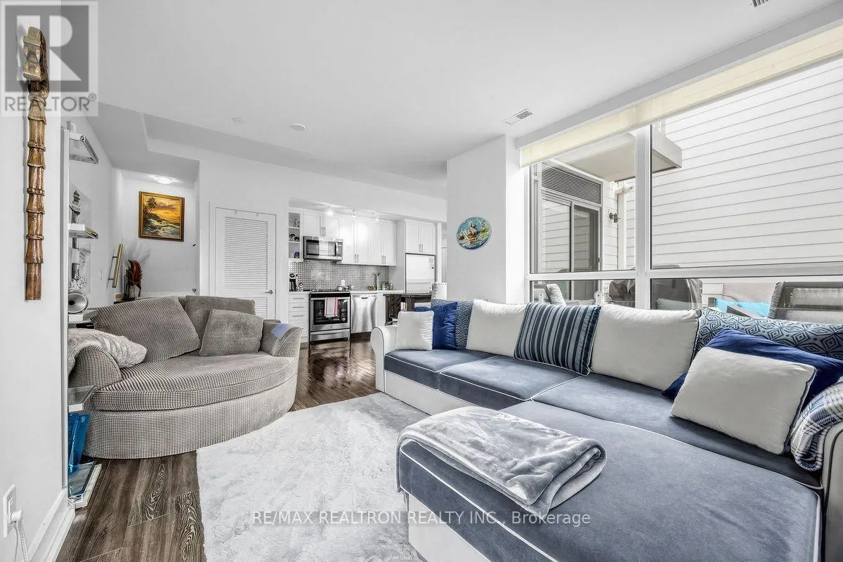 82 - 289 BROWARD WAY