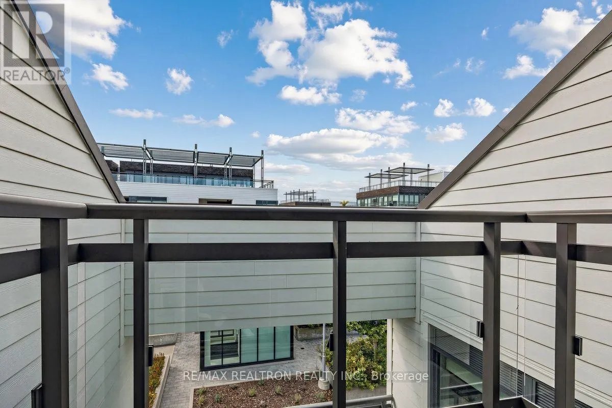 82 - 289 BROWARD WAY