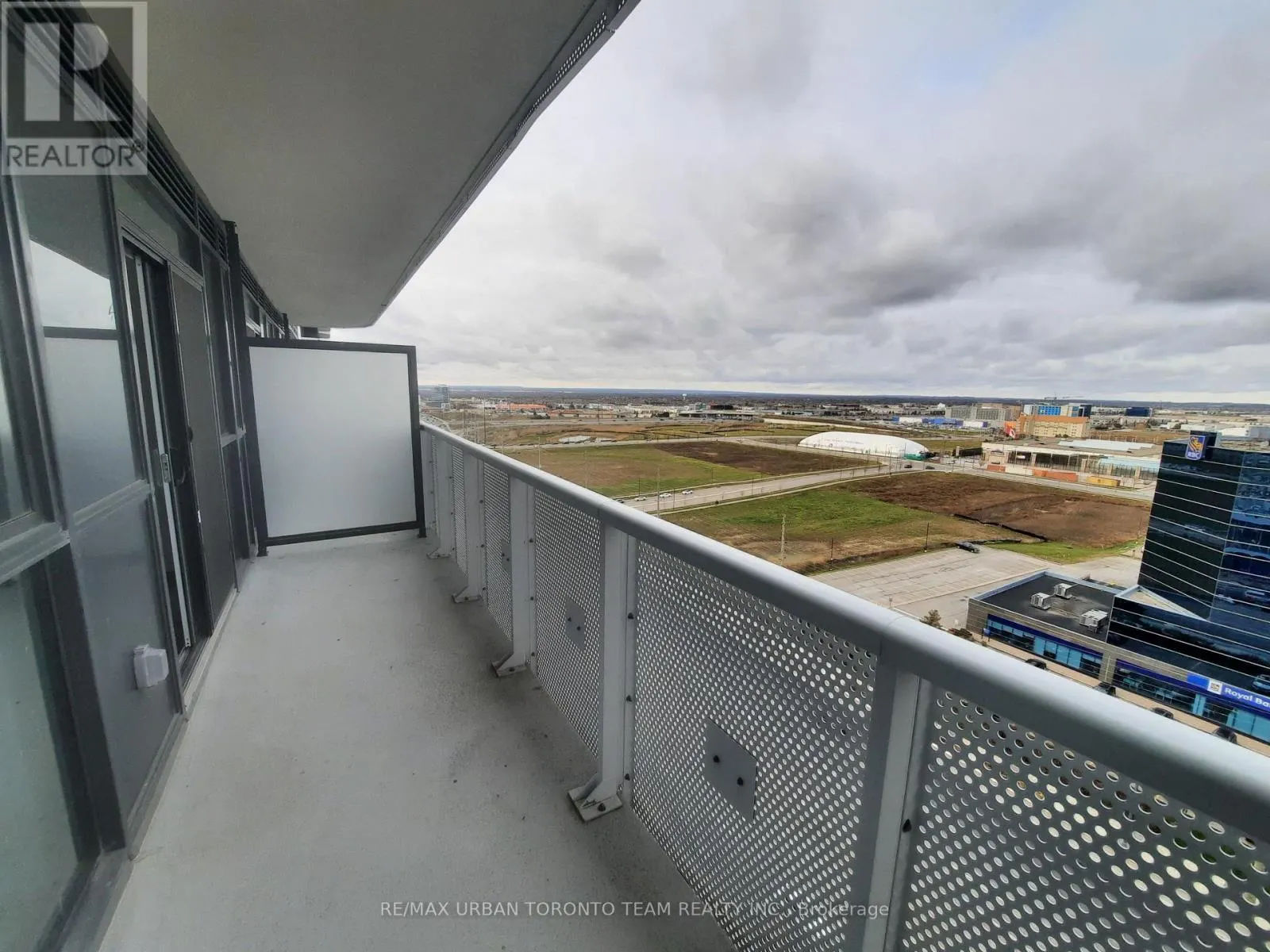 1505 - 8 INTERCHANGE WAY