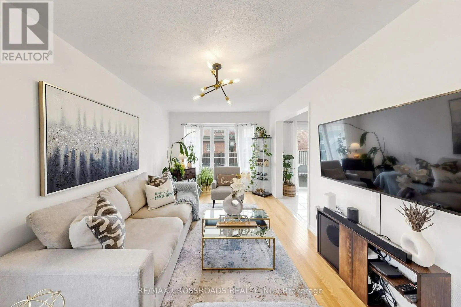 78 VERA LYNN CRESCENT