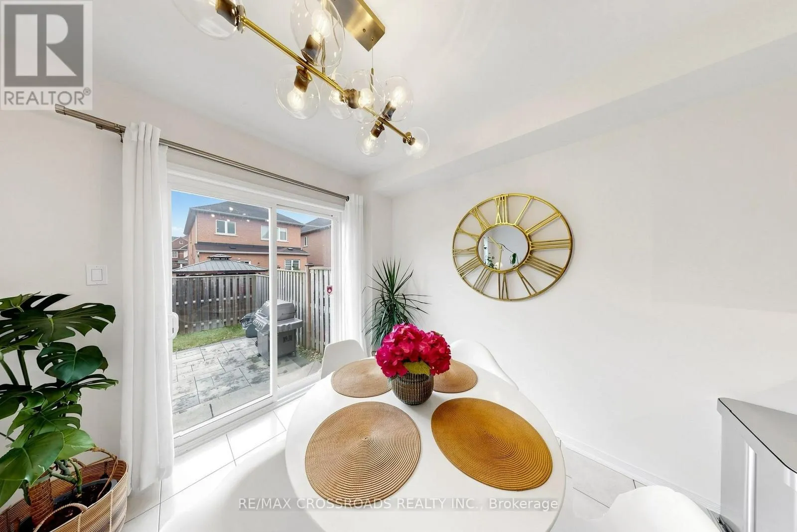 78 VERA LYNN CRESCENT
