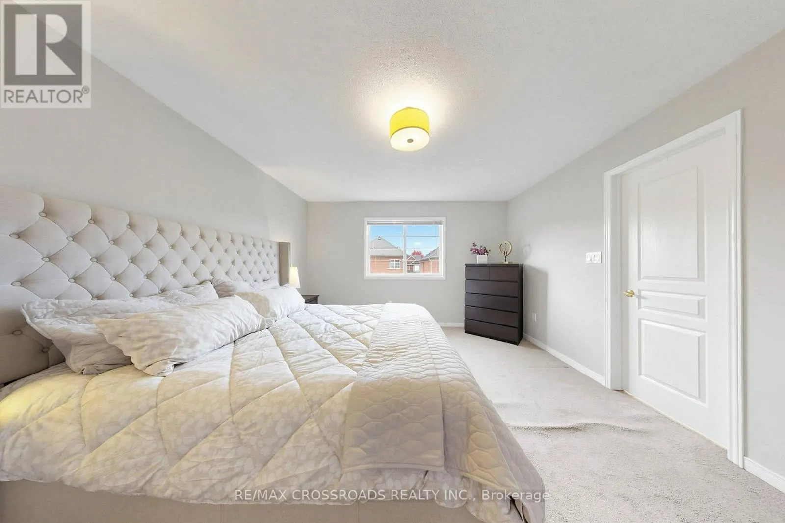 78 VERA LYNN CRESCENT