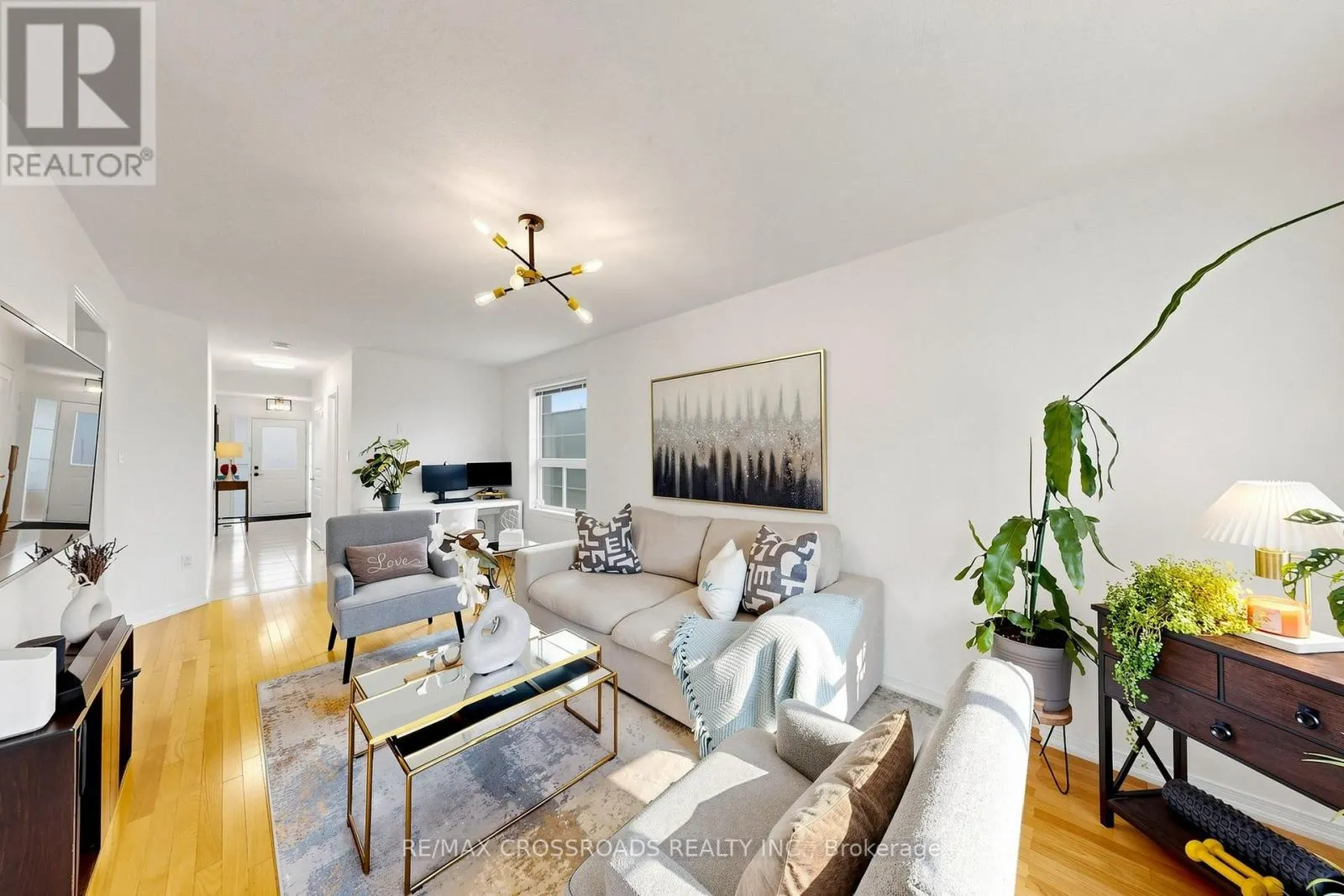 78 VERA LYNN CRESCENT