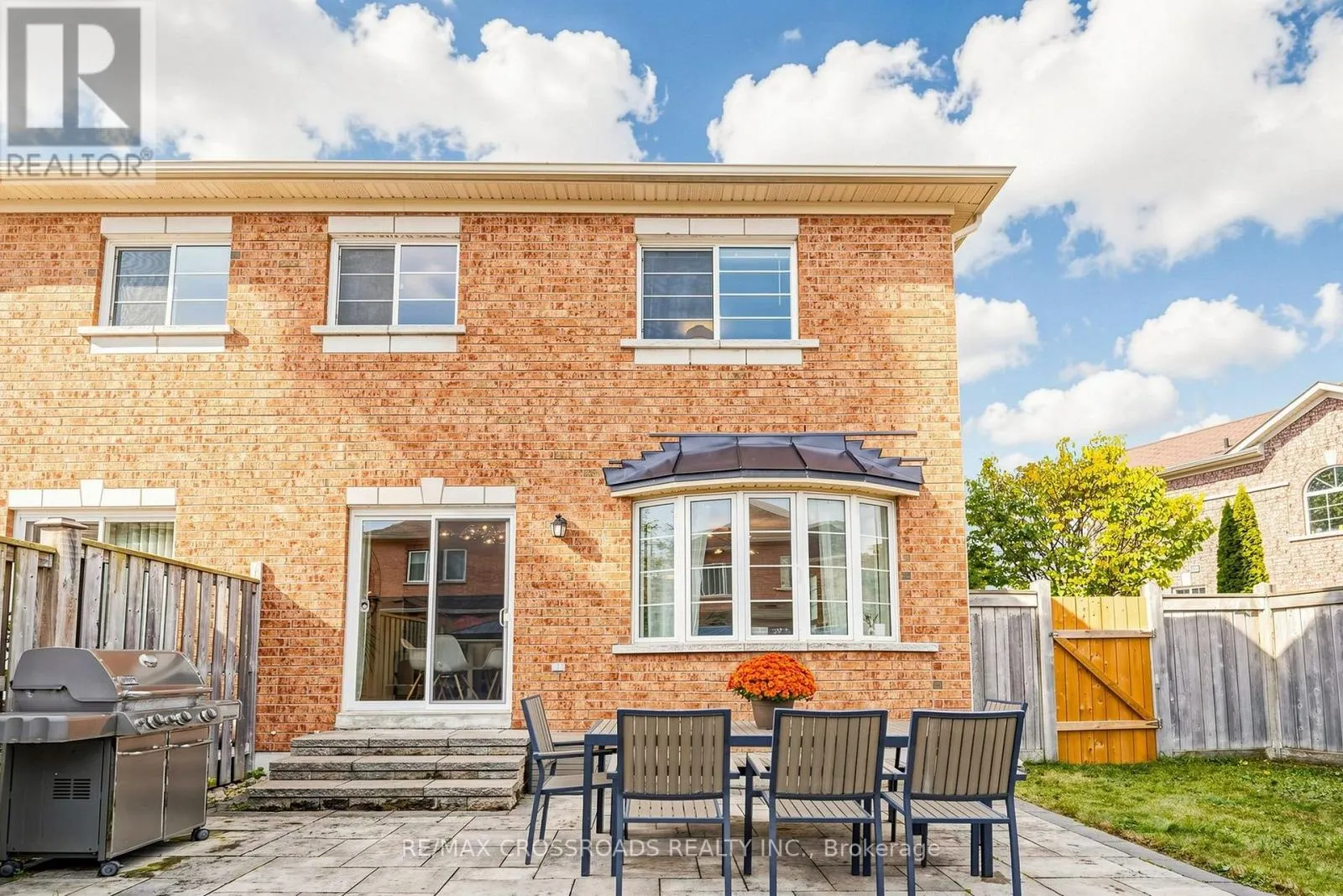 78 VERA LYNN CRESCENT