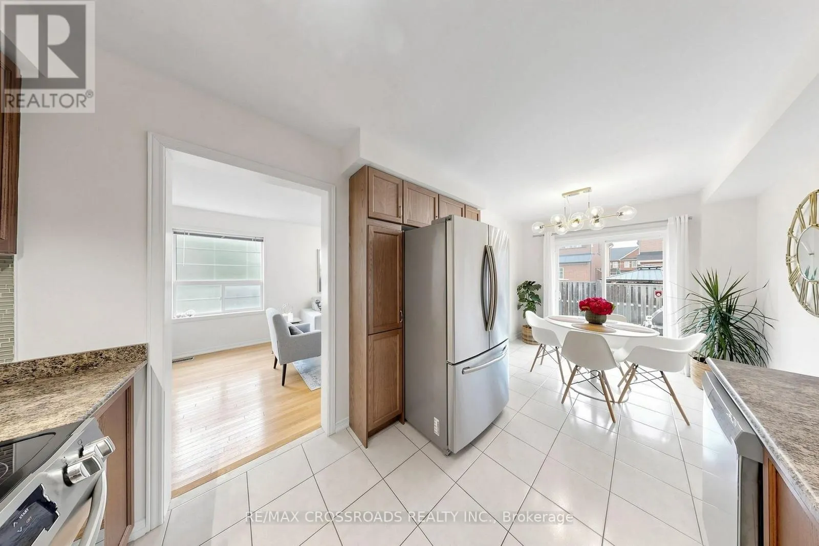 78 VERA LYNN CRESCENT