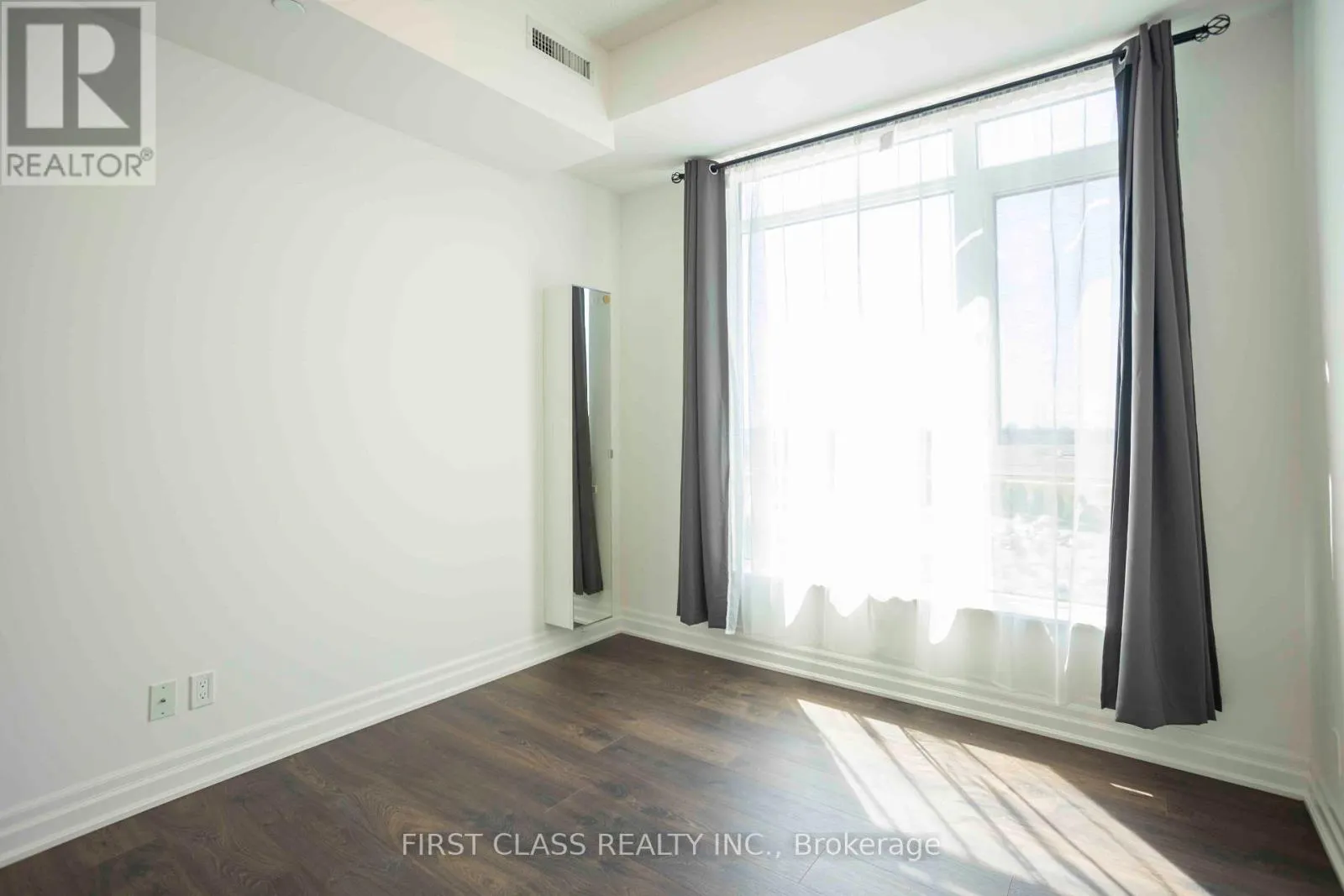 1212 - 8 ROUGE VALLEY DRIVE