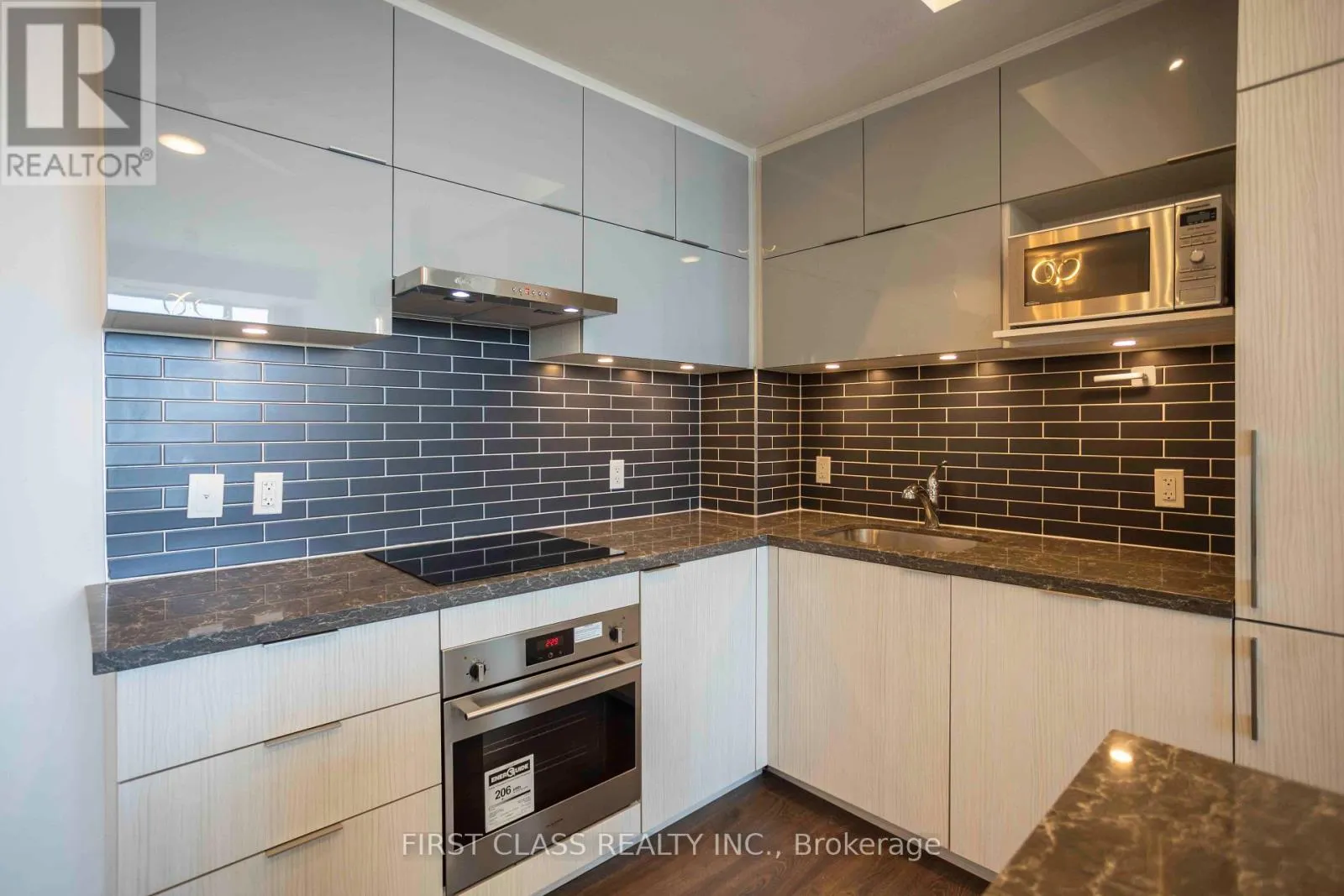 1212 - 8 ROUGE VALLEY DRIVE