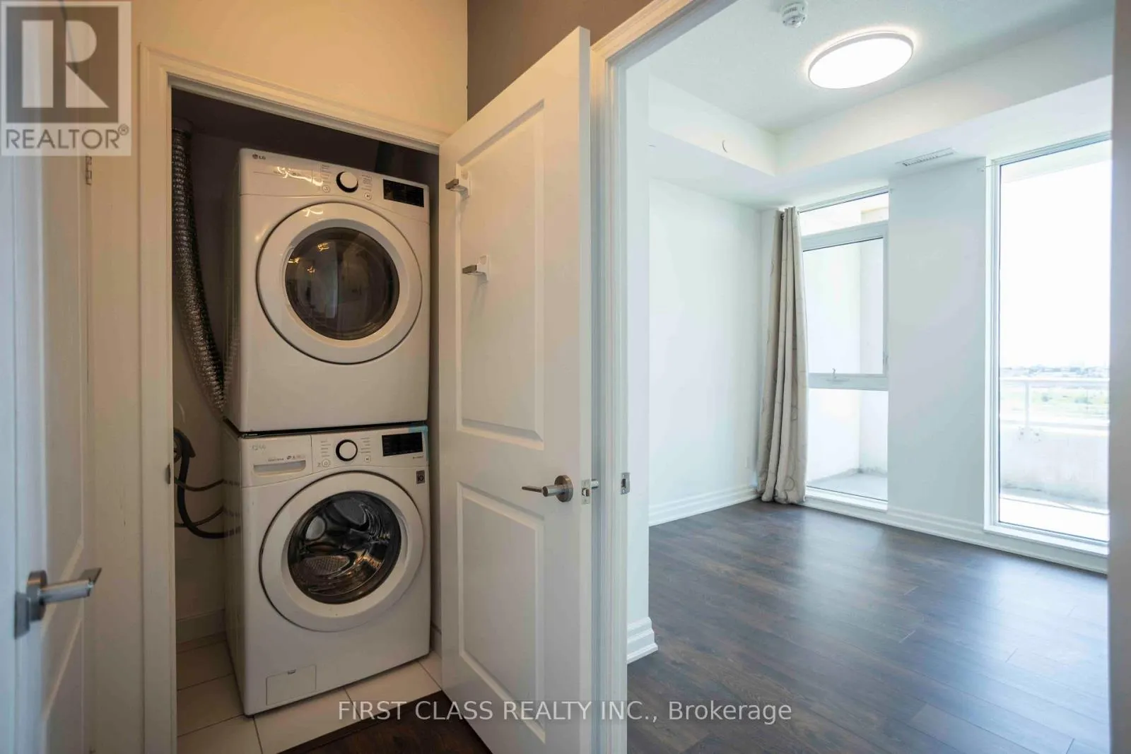 1212 - 8 ROUGE VALLEY DRIVE