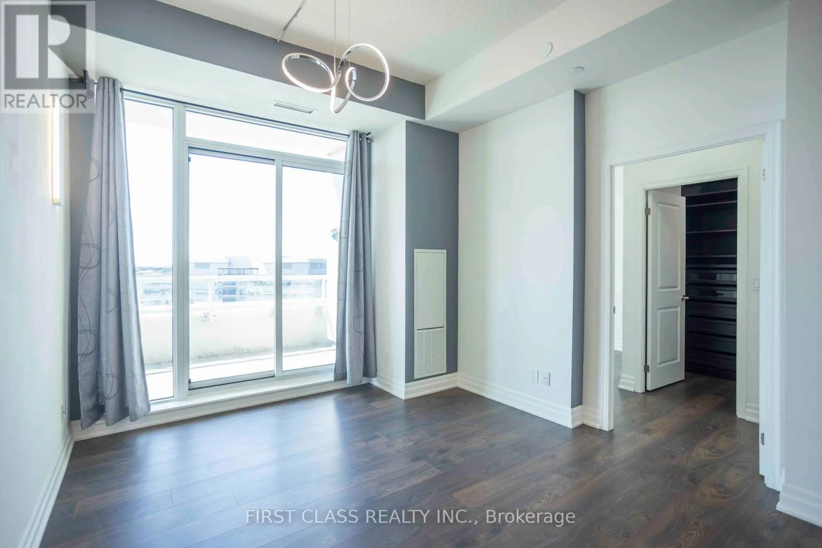 1212 - 8 ROUGE VALLEY DRIVE