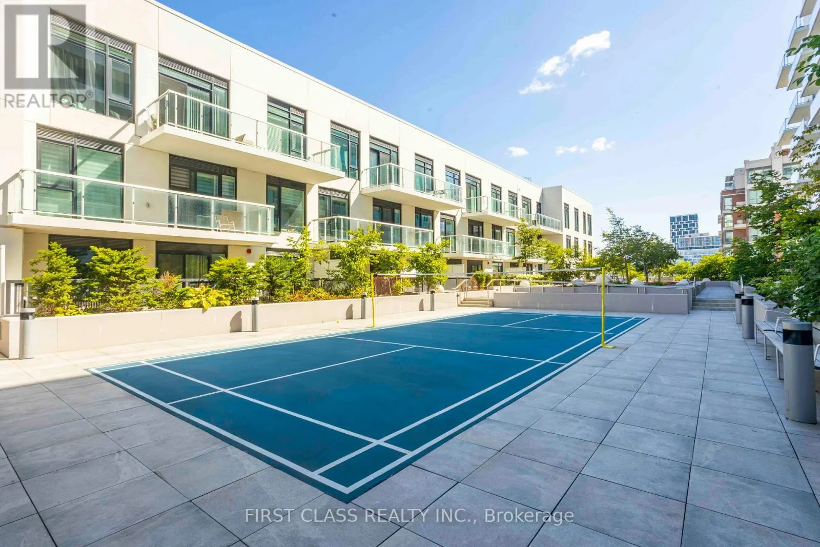 1212 - 8 ROUGE VALLEY DRIVE