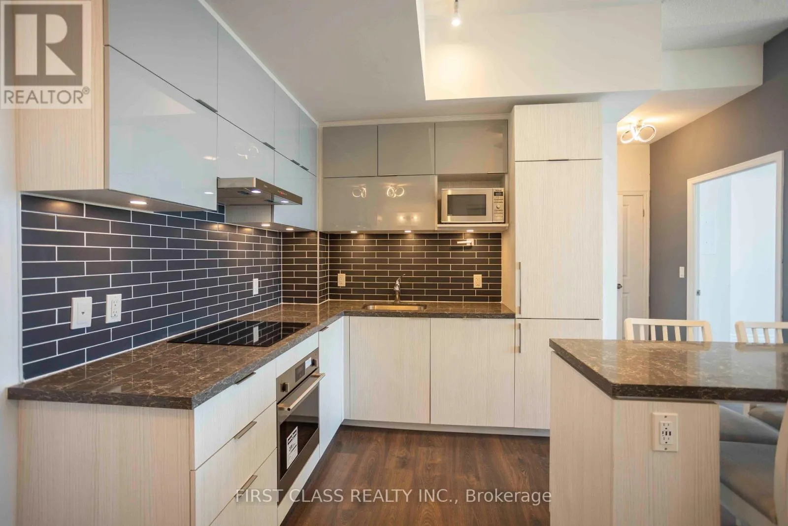1212 - 8 ROUGE VALLEY DRIVE
