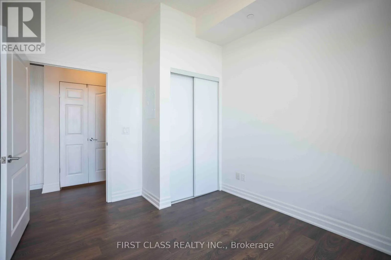 1212 - 8 ROUGE VALLEY DRIVE