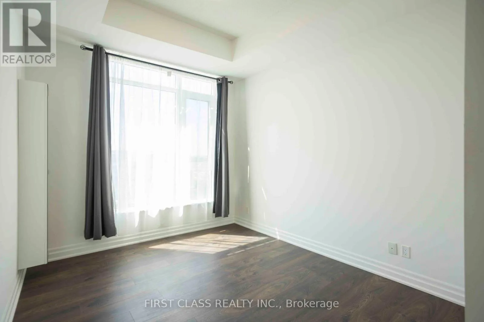 1212 - 8 ROUGE VALLEY DRIVE