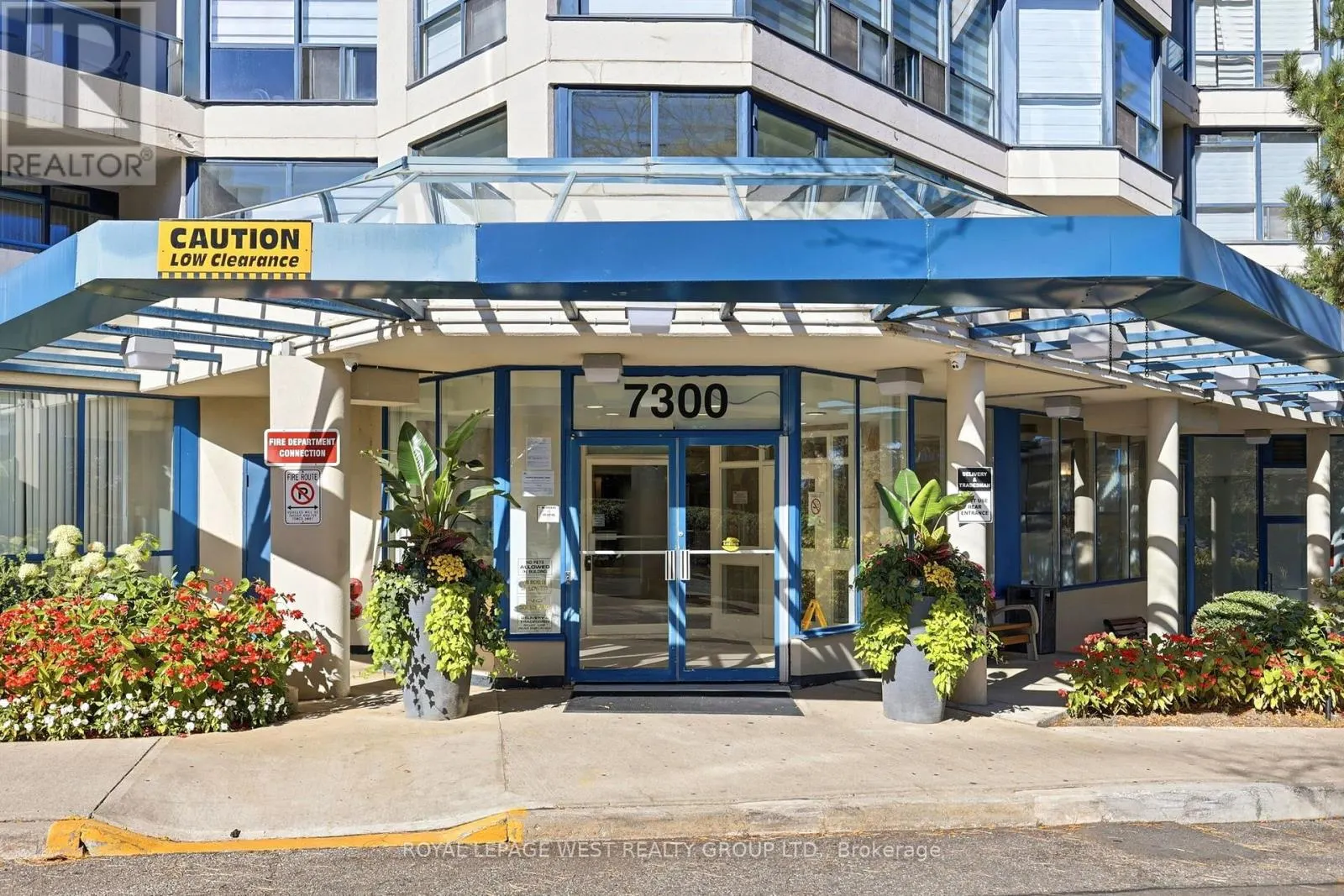 904 - 7300 YONGE STREET