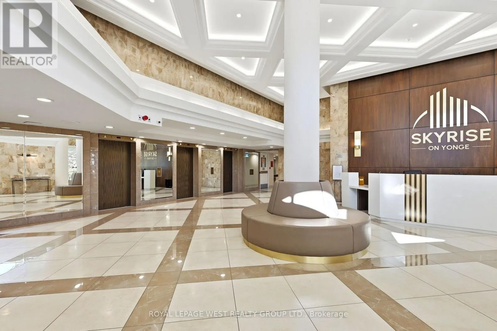 904 - 7300 YONGE STREET