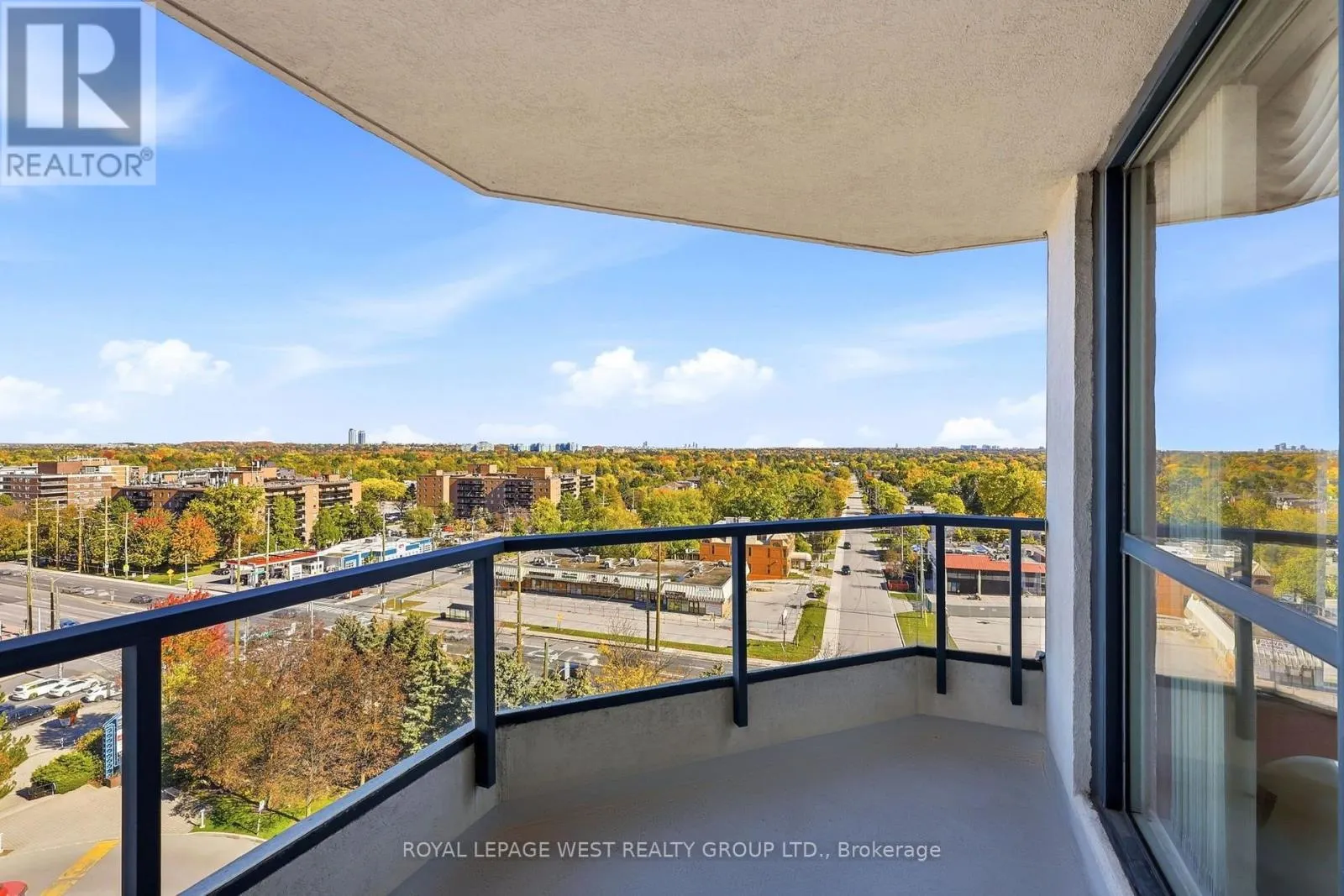 904 - 7300 YONGE STREET