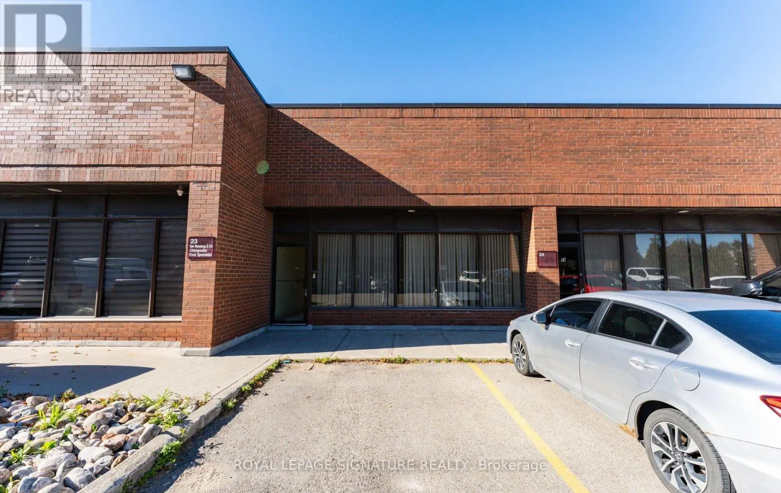23 - 391 EDGELEY BOULEVARD