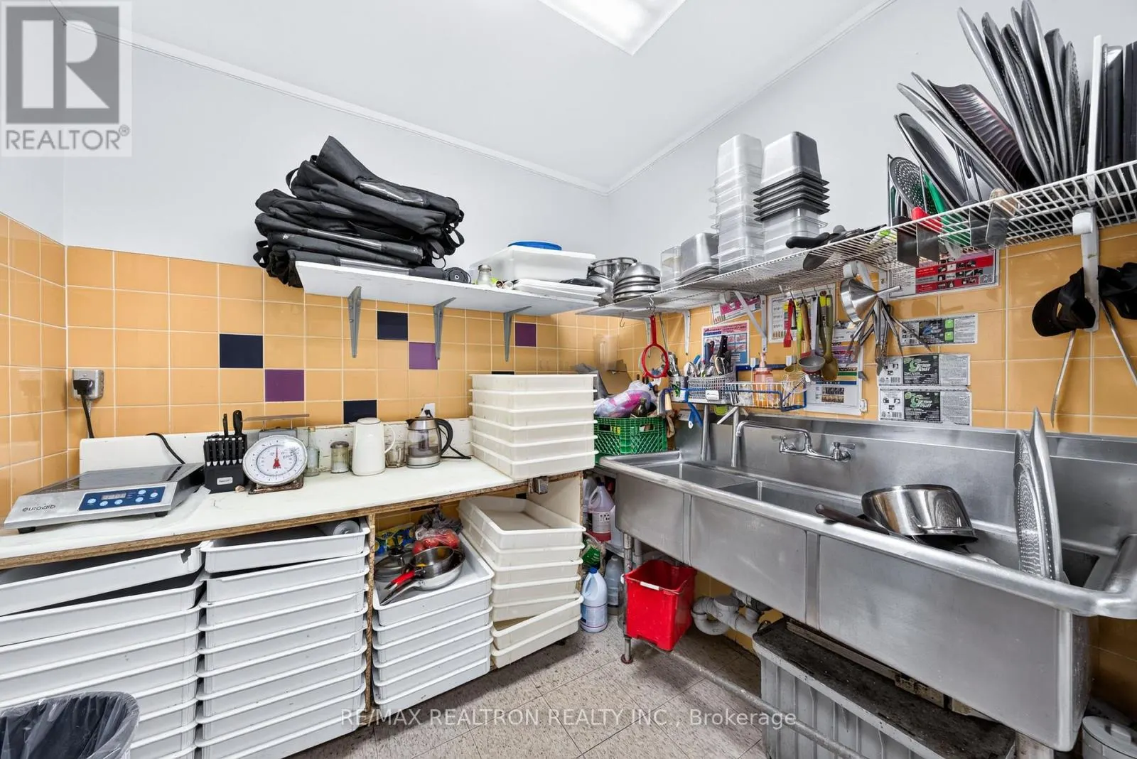 990 INNISFIL BEACH ROAD