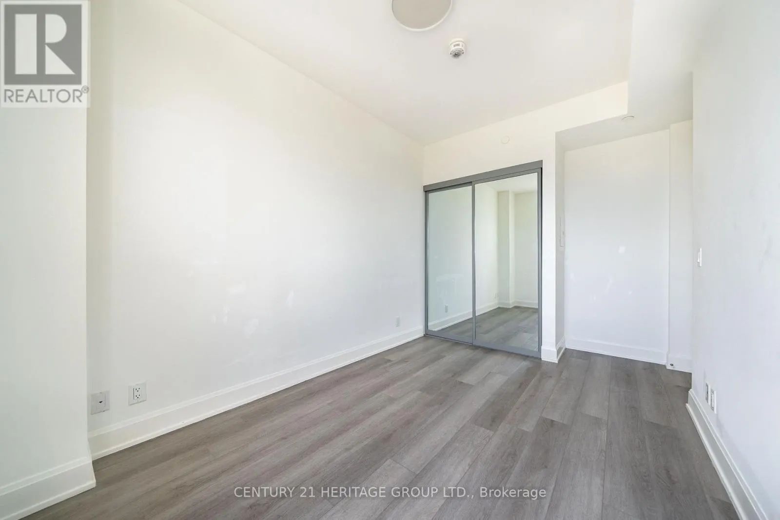 1503 - 8 WATER WALK DRIVE