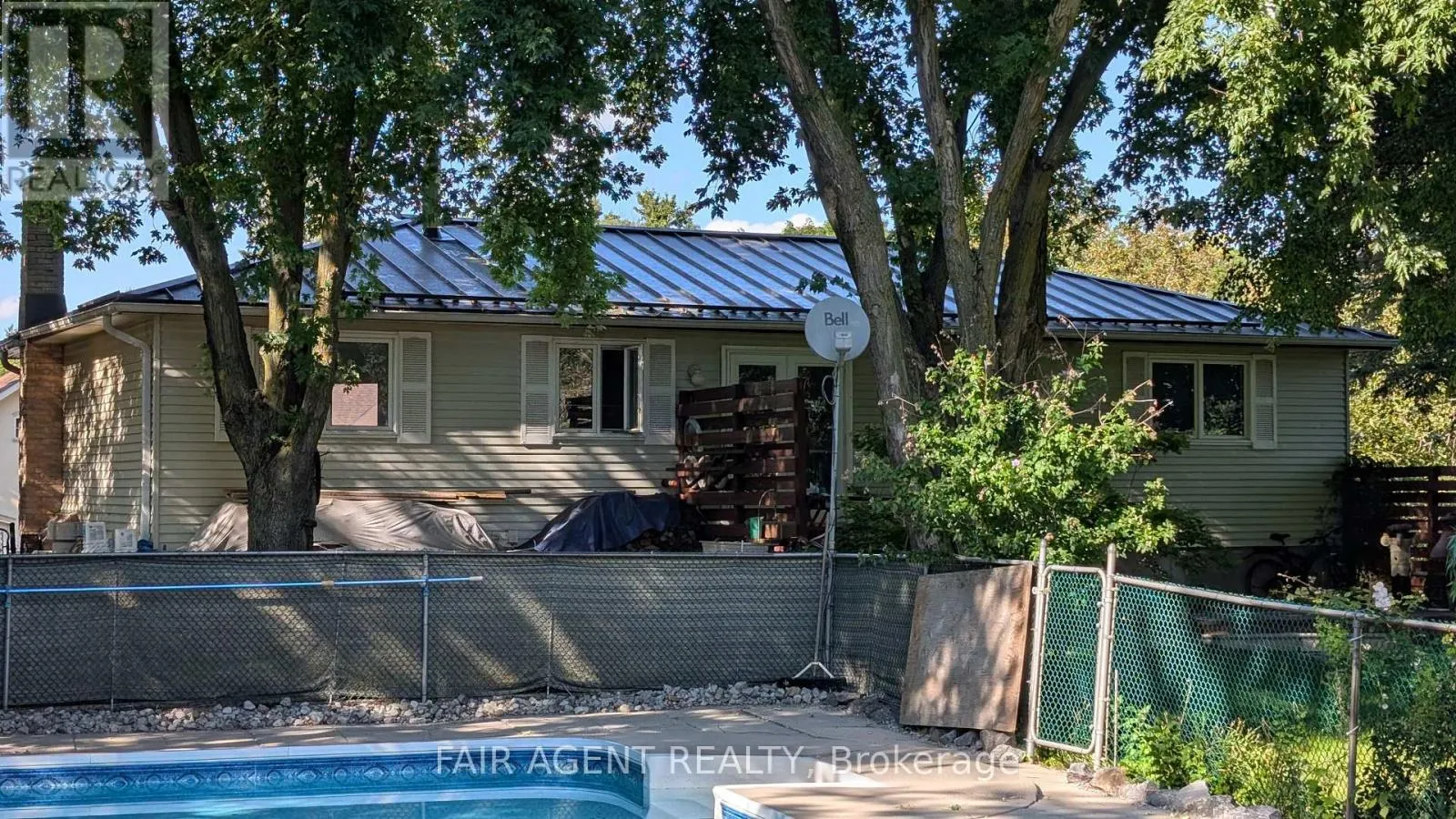 33 MAYNARD DRIVE