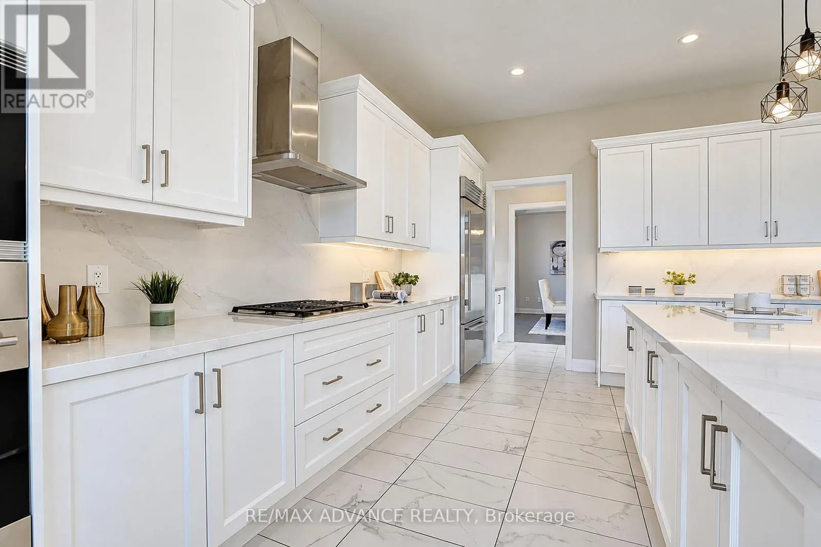 15 KENNETH CAMPBELL COURT