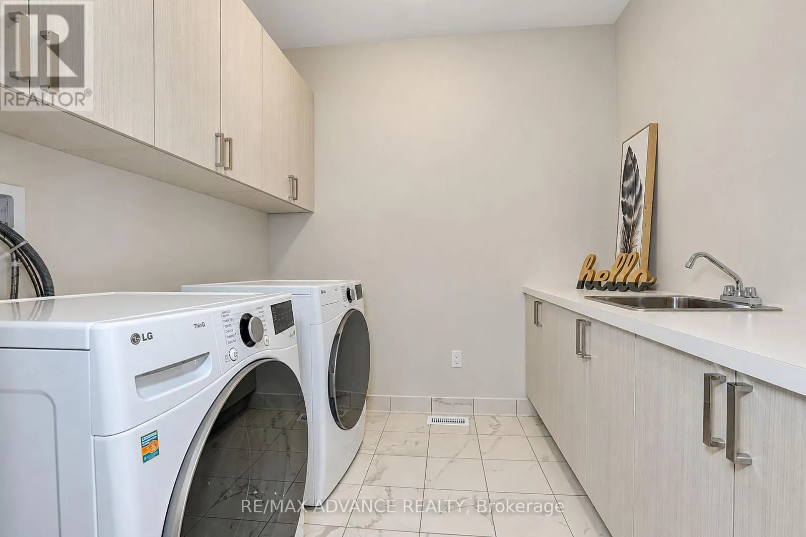 15 KENNETH CAMPBELL COURT