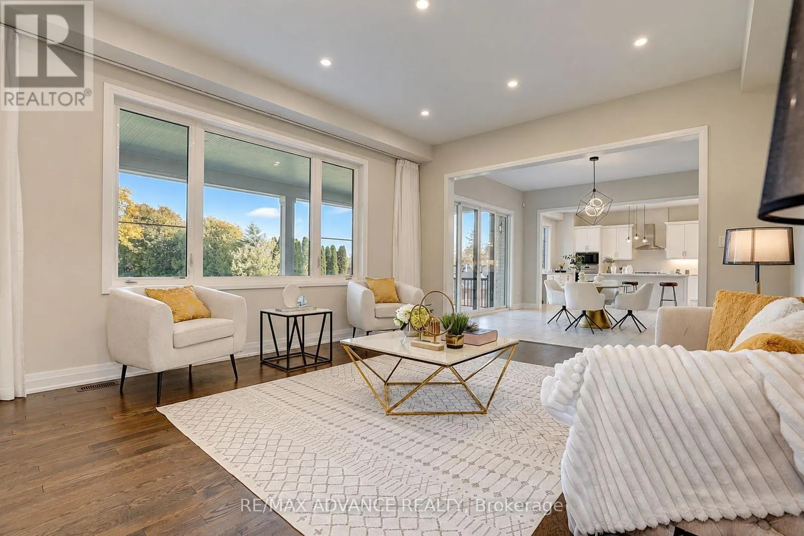 15 KENNETH CAMPBELL COURT