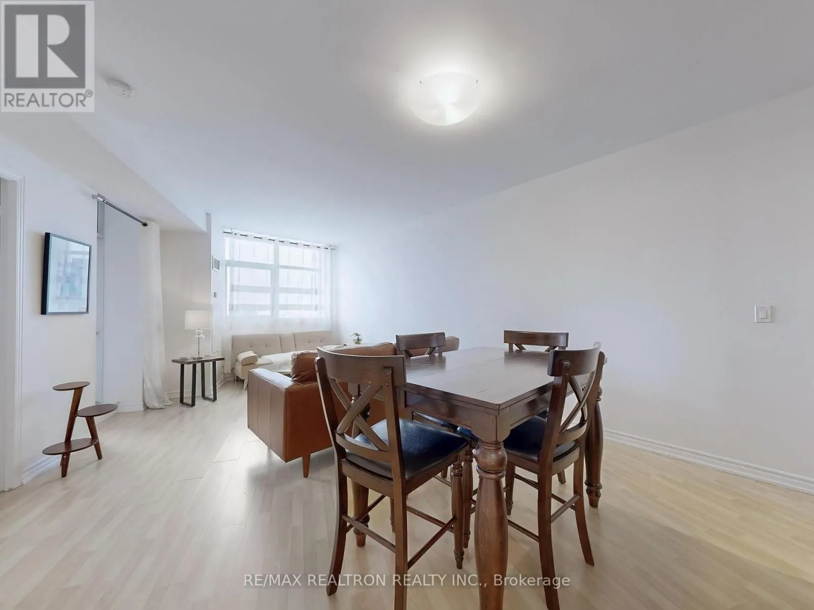 401 - 9225 JANE STREET