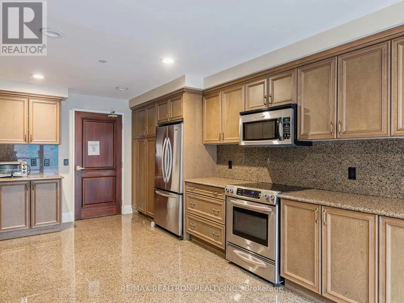 401 - 9225 JANE STREET