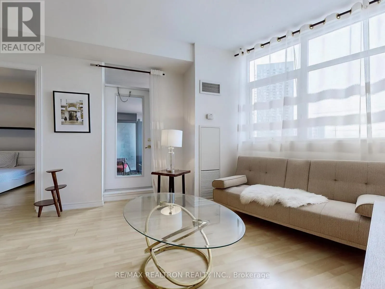 401 - 9225 JANE STREET