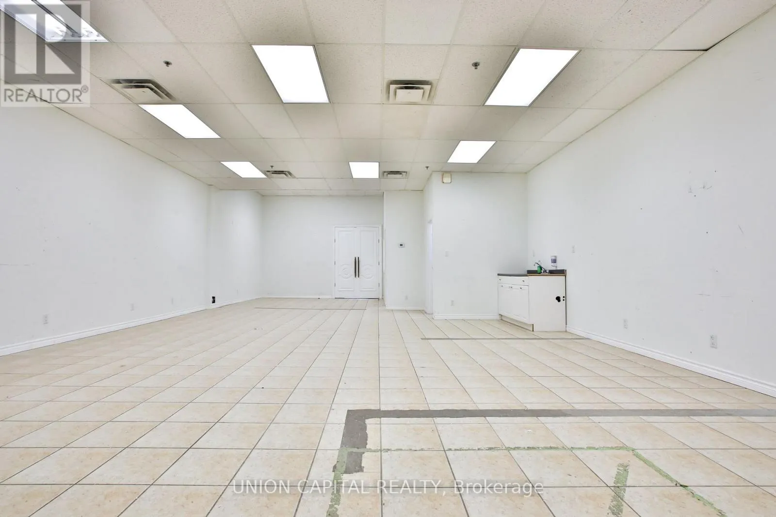 34 - 20 WERTHEIM COURT