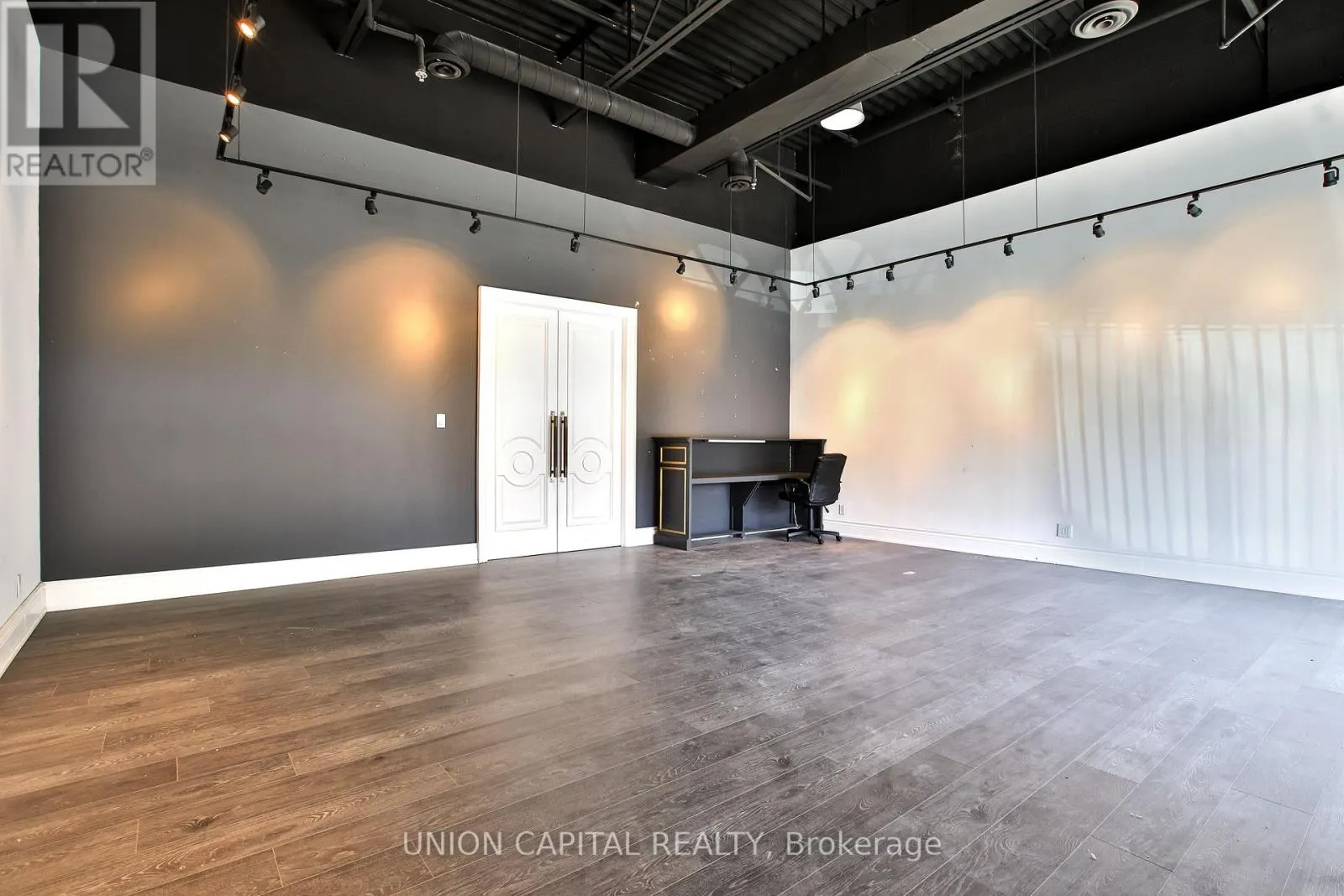 34 - 20 WERTHEIM COURT