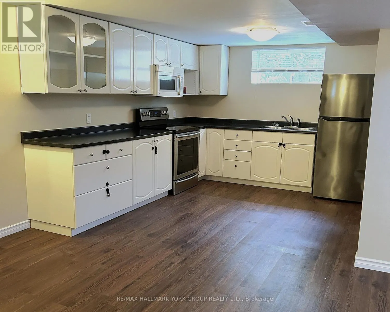 LOWER - 140 RIVEREDGE DRIVE