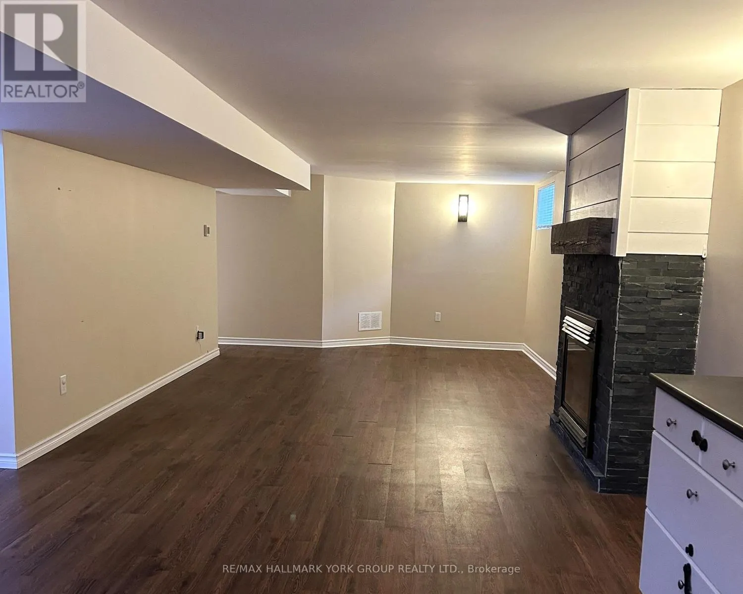 LOWER - 140 RIVEREDGE DRIVE