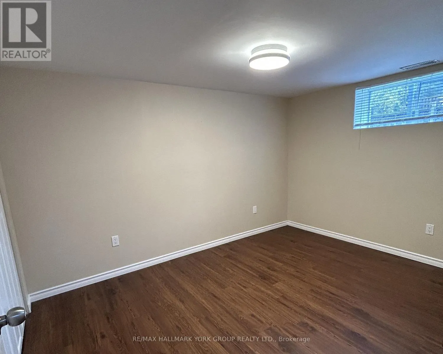 LOWER - 140 RIVEREDGE DRIVE