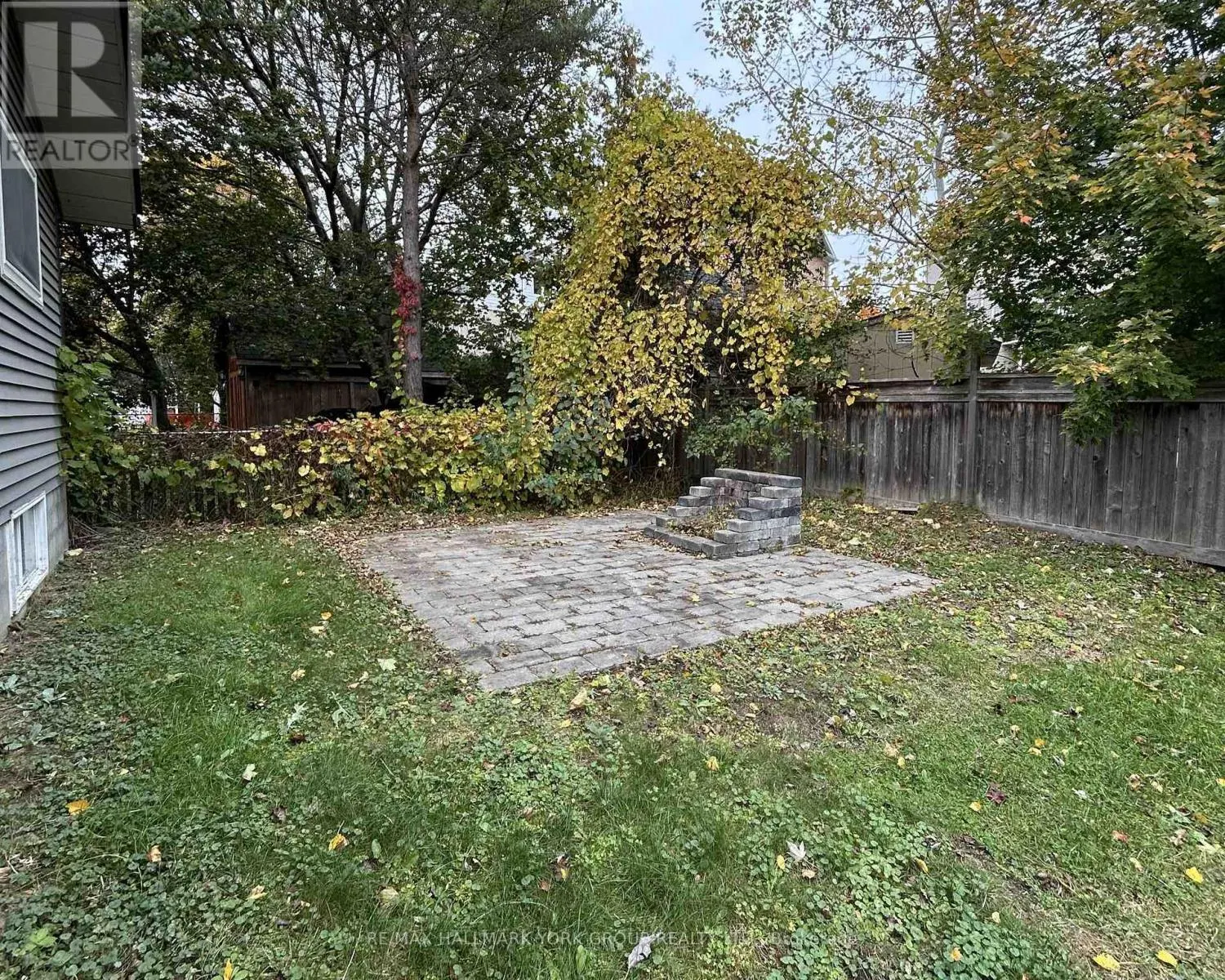 LOWER - 140 RIVEREDGE DRIVE