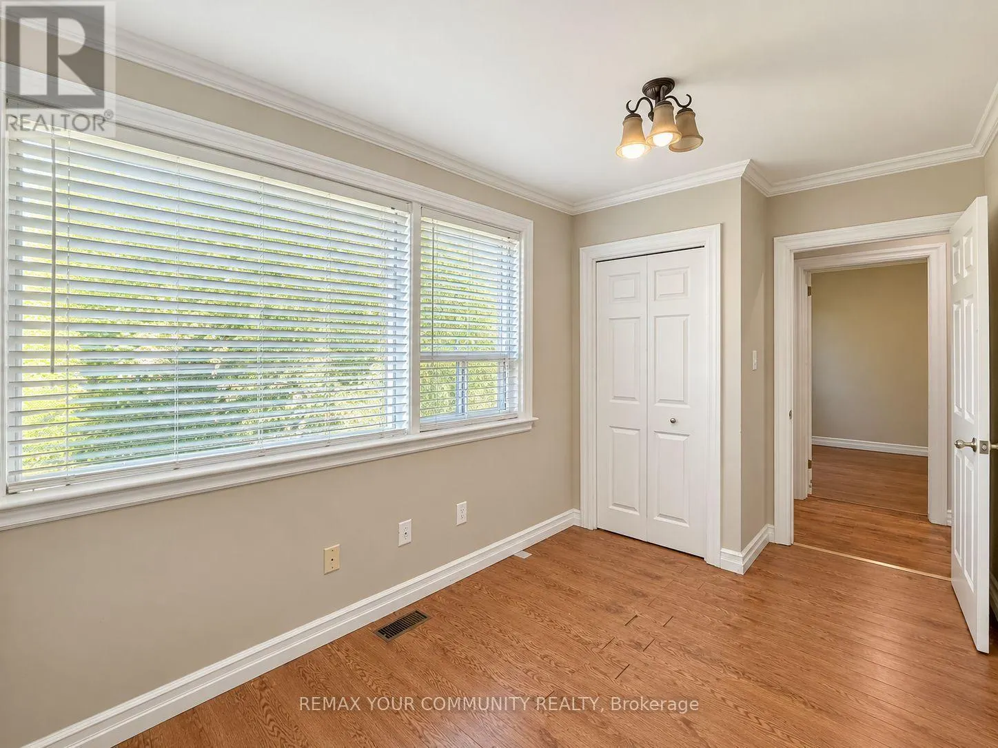 8 HILLSIDE AVENUE