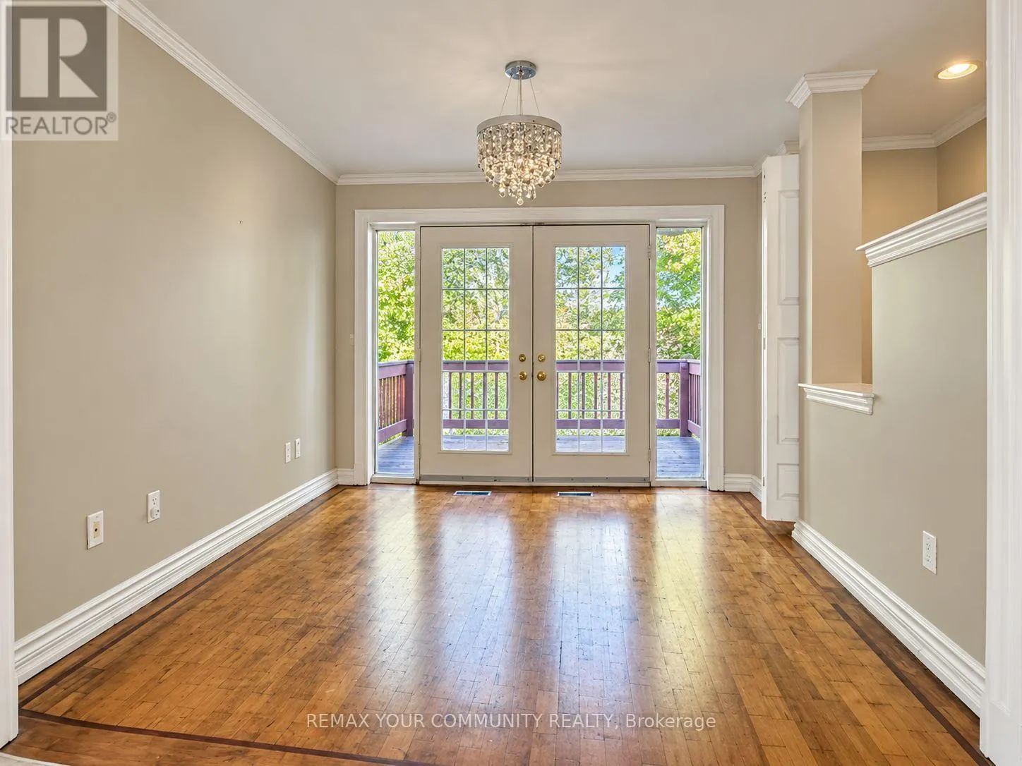 8 HILLSIDE AVENUE