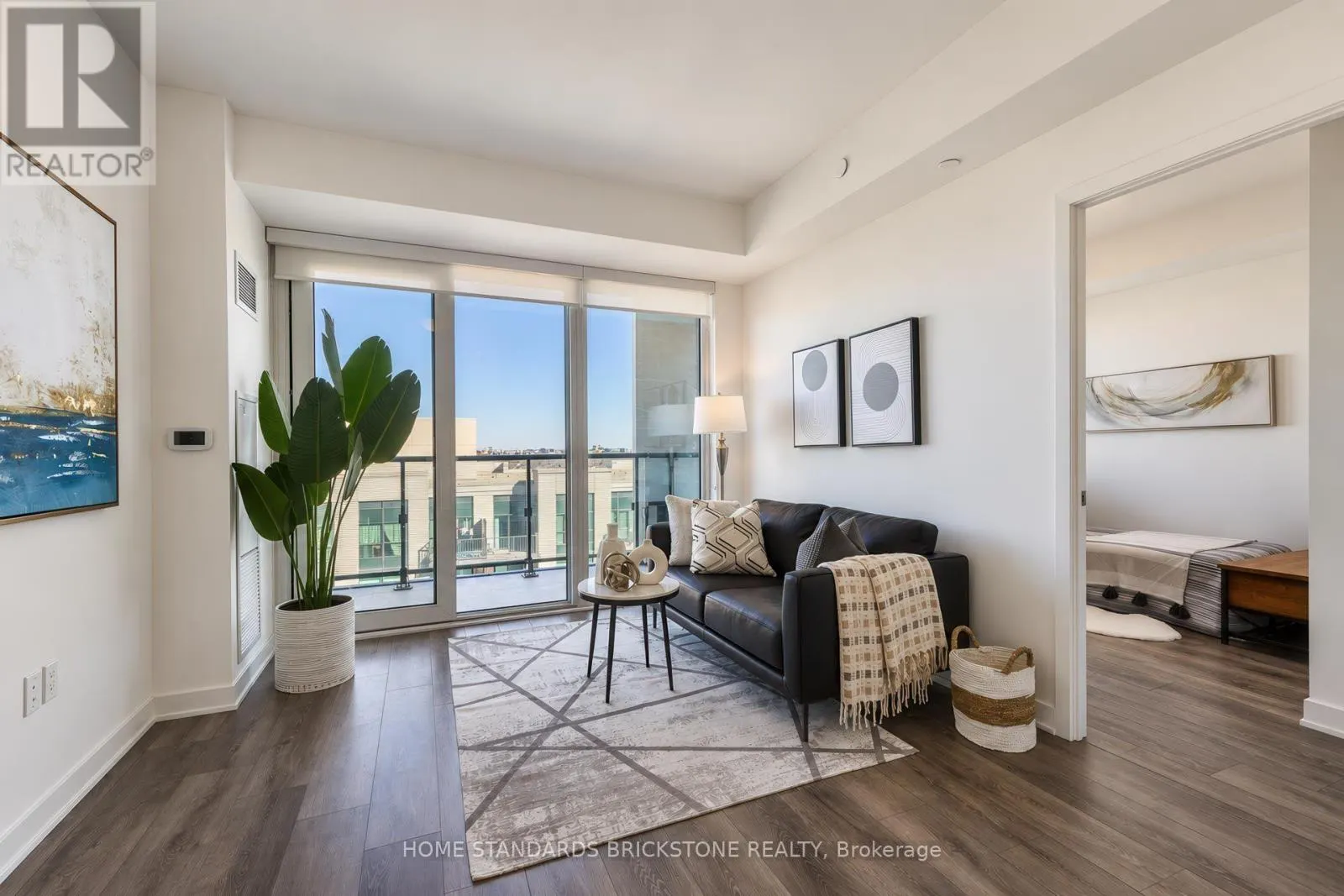 1207 - 105 ONEIDA CRESCENT