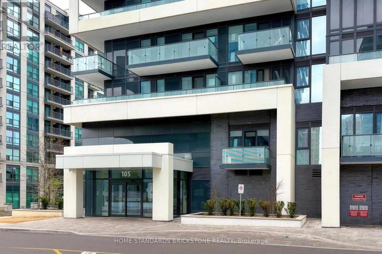 1207 - 105 ONEIDA CRESCENT